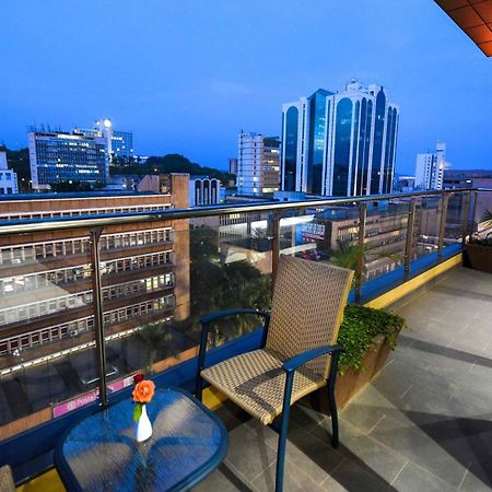 Kampala Boulevard Suites Eksteriør billede